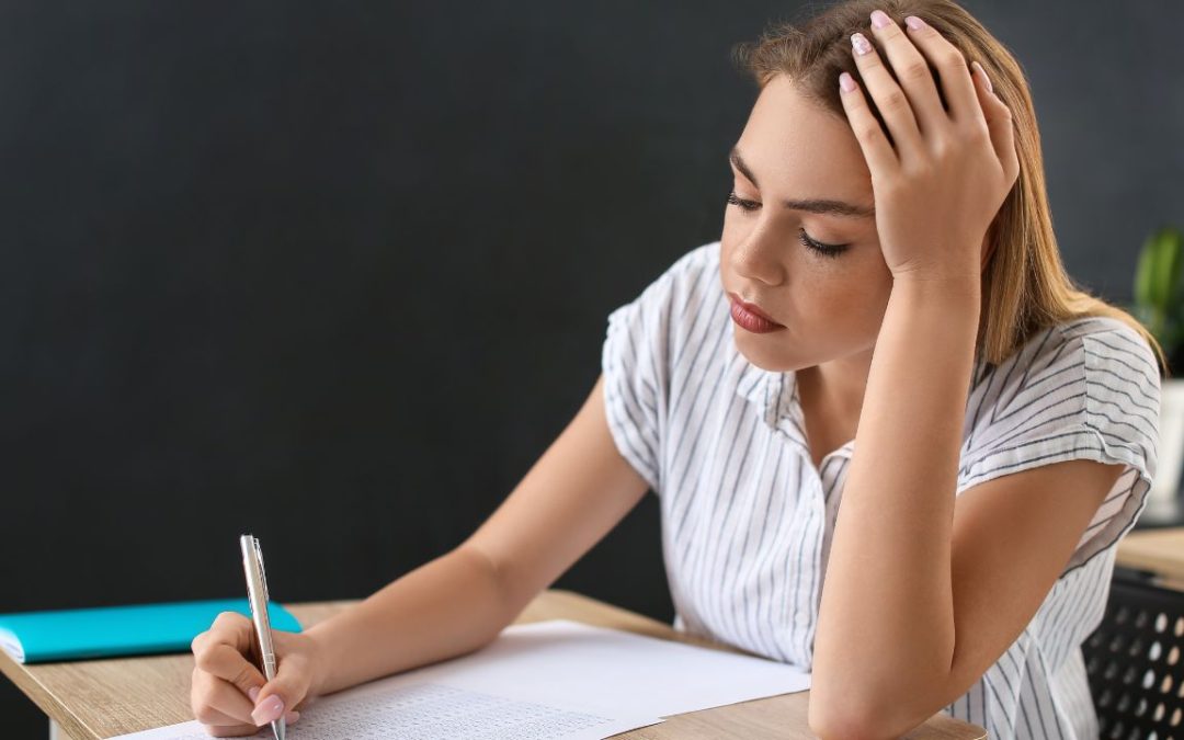Jak skutecznie przygotować się do egzaminu Cambridge CAE: Wskazówki i porady